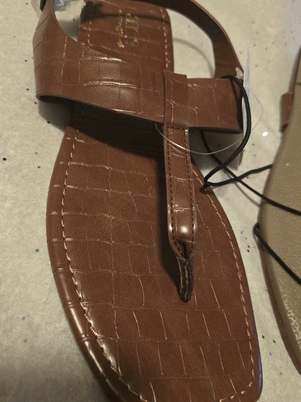 NWT ana Cognac Croc Flat T Strap Sandals 9